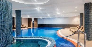 - Pihenés fürdőbelépővel