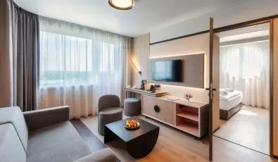 Hunguest Bk Bk, Bkfrd