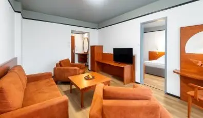 Hunguest Bk Bk, Bkfrd