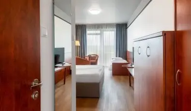 Hunguest Bk Bk, Bkfrd