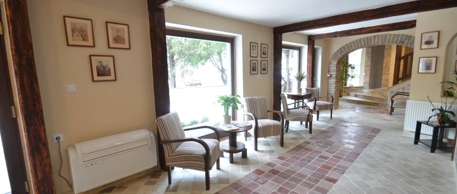 Rvsz Hotel, tterem & Rosa Spa Gyr