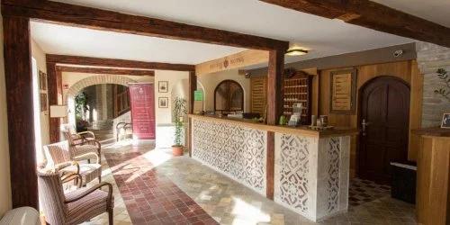 R�v�sz Hotel Gy�r