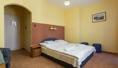 Révész Hotel, Étterem & Rosa Spa Győr