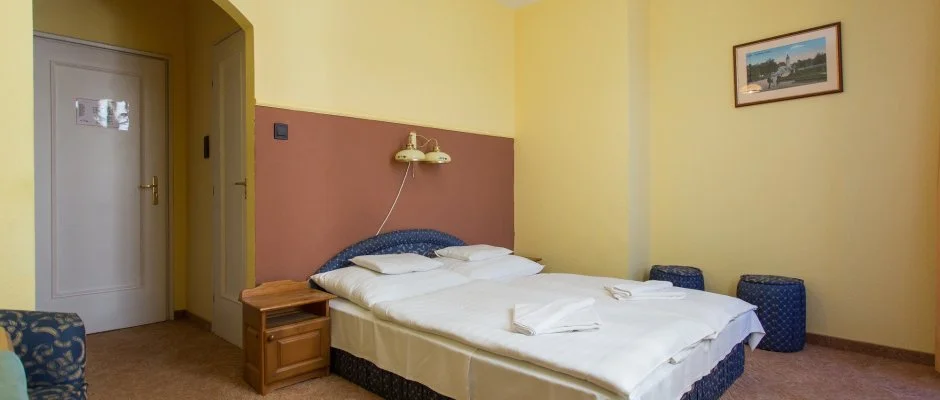 Rvsz Hotel, tterem & Rosa Spa Gyr