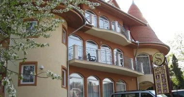 M�jus 1. (min. 2 �j)