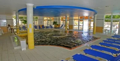 - Legjobb ár félpanzióval 1 éjszakára