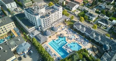 Senior csomag nyugdjas igazolvnnyal rendelkezk rszre (min. 2 j)