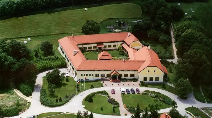 Hotel Szpalma Porva-Szpalmapuszta