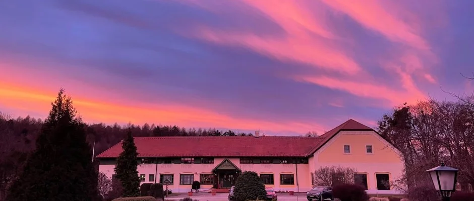 Hotel Szpalma Porva-Szpalmapuszta