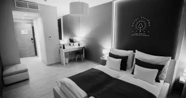 Szilveszter (min. 2 �j)