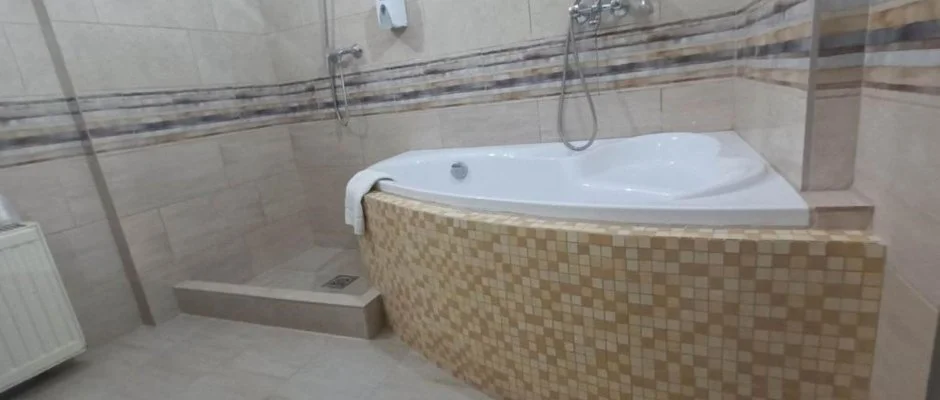 Hotel Unicornis Eger