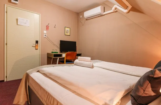 Hotel Unicornis Eger