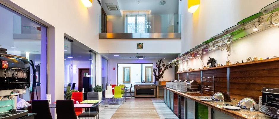 Hotel Vcsecity Herndvcse