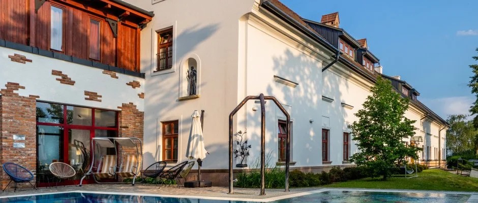 Hotel Vcsecity Herndvcse