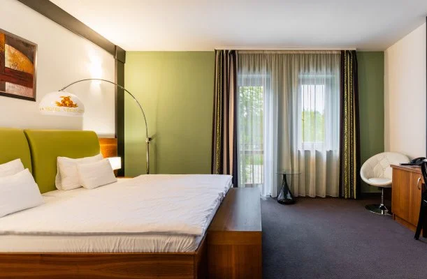 Hotel Vcsecity Herndvcse