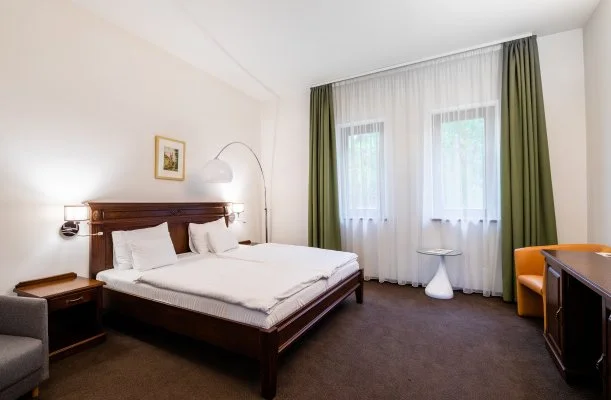 Hotel Vcsecity Herndvcse