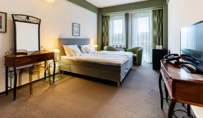 Hotel Vcsecity Herndvcse