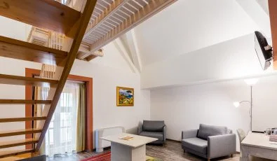 Hotel Vcsecity Herndvcse