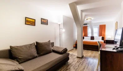 Hotel Vcsecity Herndvcse