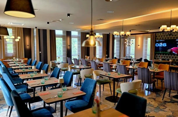 Hotel V�csecity Hern�dv�cse