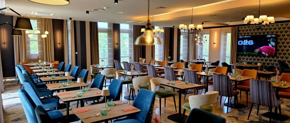 Hotel V�csecity Hern�dv�cse