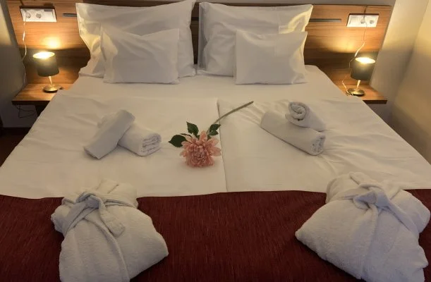 Term�l Hotel Vesta T�pi�szecs�