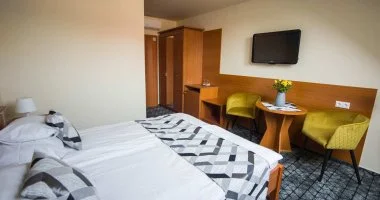 Okt�ber 23. (min. 2 �j)