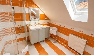 Hotel Vikt�ria S�rv�r