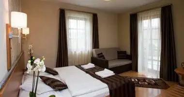 Kt nnep kztt (min. 2 j)