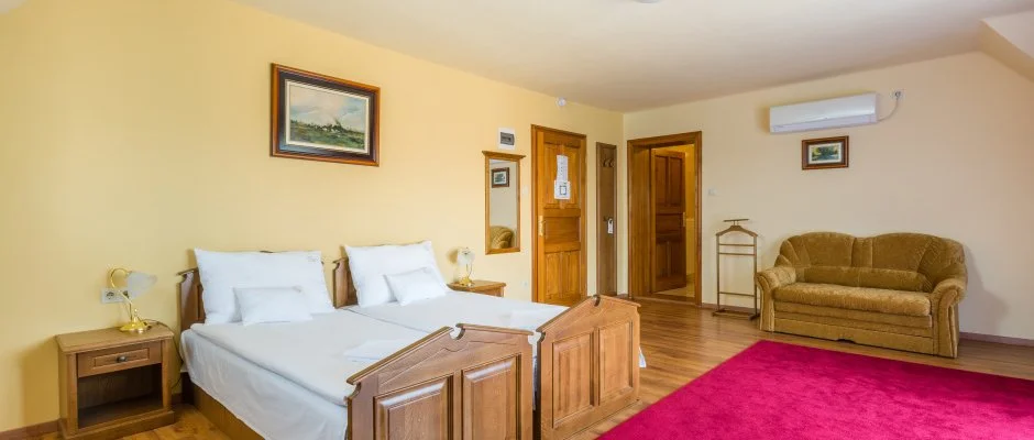 Hotel Vinum Wellness s Konferencia Hotel Kiskrs