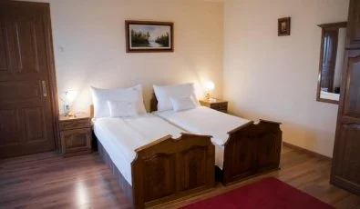 Hotel Vinum Wellness s Konferencia Hotel Kiskrs