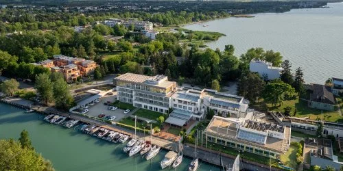 Hotel Yacht Wellness & Business Si�fok