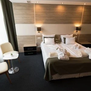  Hévíz - Két ünnep között