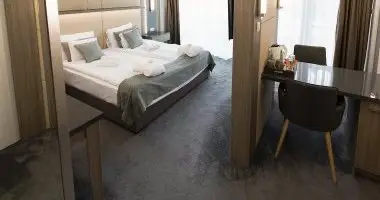 Min. 5 jszaka reggelivel