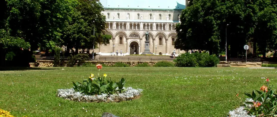 Pécs - a Ametiszt Hotel ajánlásával