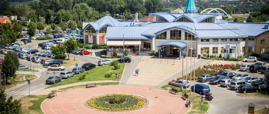 Srvr Frd - a Berill Suites ajnlsval