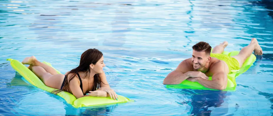 kltri medence - a Cegldfrd Apartmanpark s Kemping ajnlsval