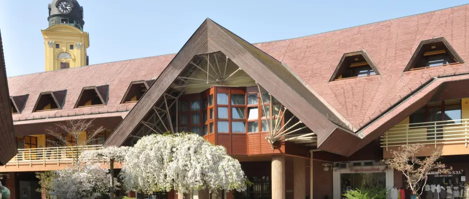 Hotel bejrat a bels udvar fell - a Centrum Hotel ajnlsval