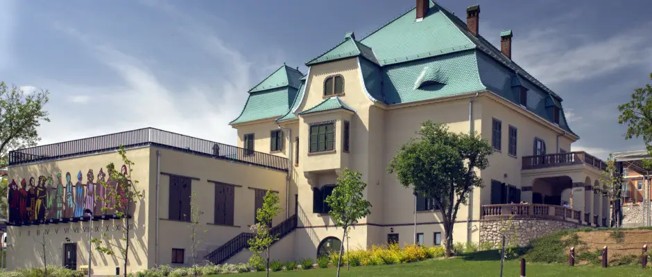 Zsolnay Negyed - a Corso Hotel Pcs ajnlsval