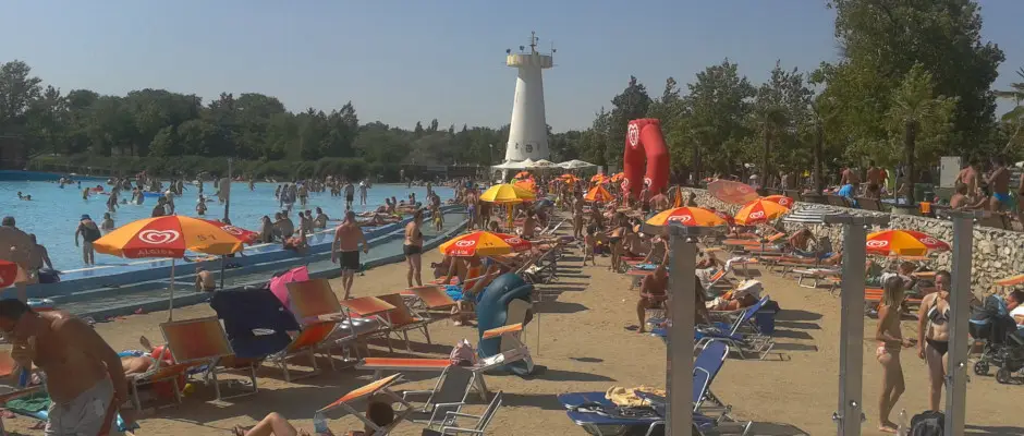 Strand - a Deák Vendégház ajánlásával