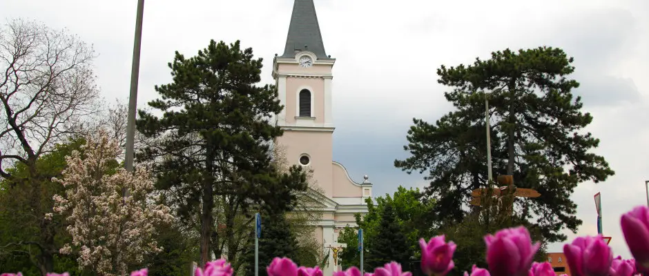 Szent Lszl templom - az Hotel Elixr ajnlsval