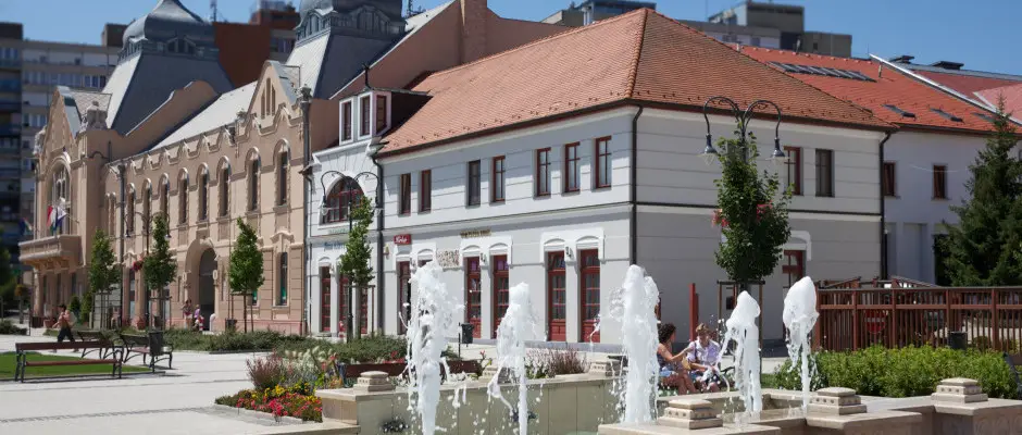 Tr - a Erzsebet Kiralyne Hotel ajnlsval