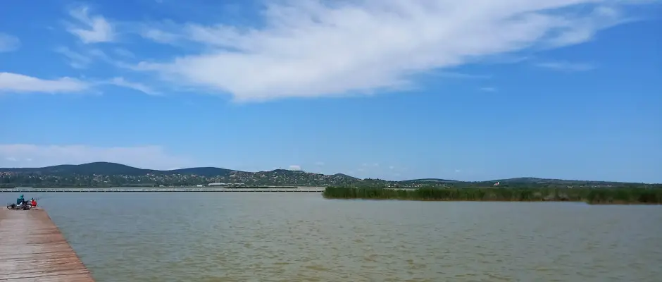 Velencei t - a Hanga-lak ajnlsval