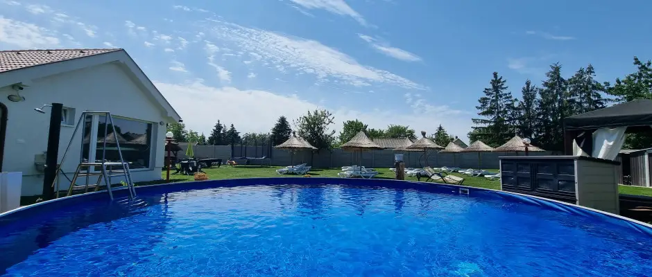 kltri medence - a Helna Hotel & SPA ajnlsval