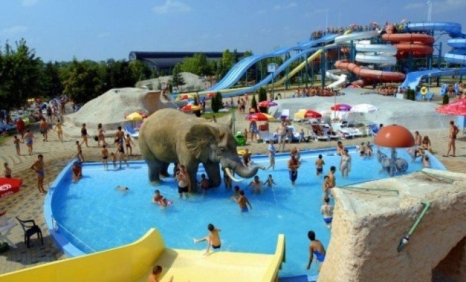 Aquapark - 200 m-re - a Hunguest Hotel Aqua-Sol ajánlásával