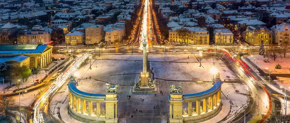 Hsk tere - a Hotel Benczr ajnlsval