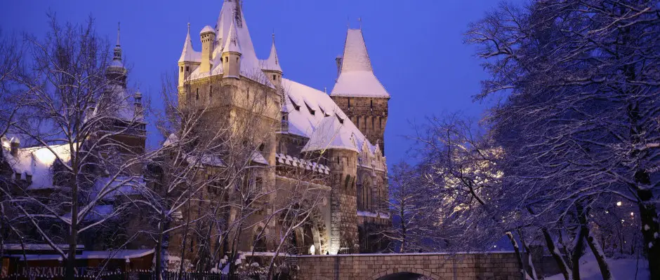 Vajdahunyad Vra - a Hotel Benczr ajnlsval