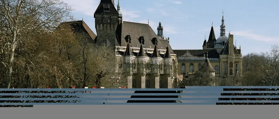 Mjgplya - a Hotel Benczr ajnlsval