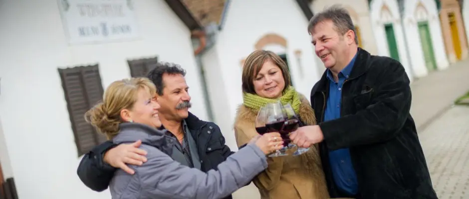 Borkstol a pincesoron - a Hotel Cabernet ajnlsval