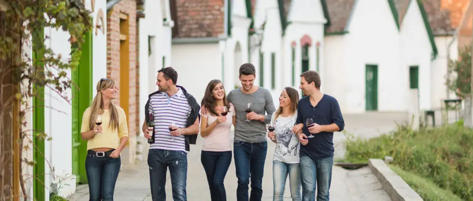 Borkstol a pincesoron - a Hotel Cabernet ajnlsval